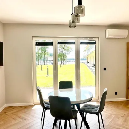 Salon Z Widokiem Na Jezioro Kisajno I 2 Sypialnie Apartment